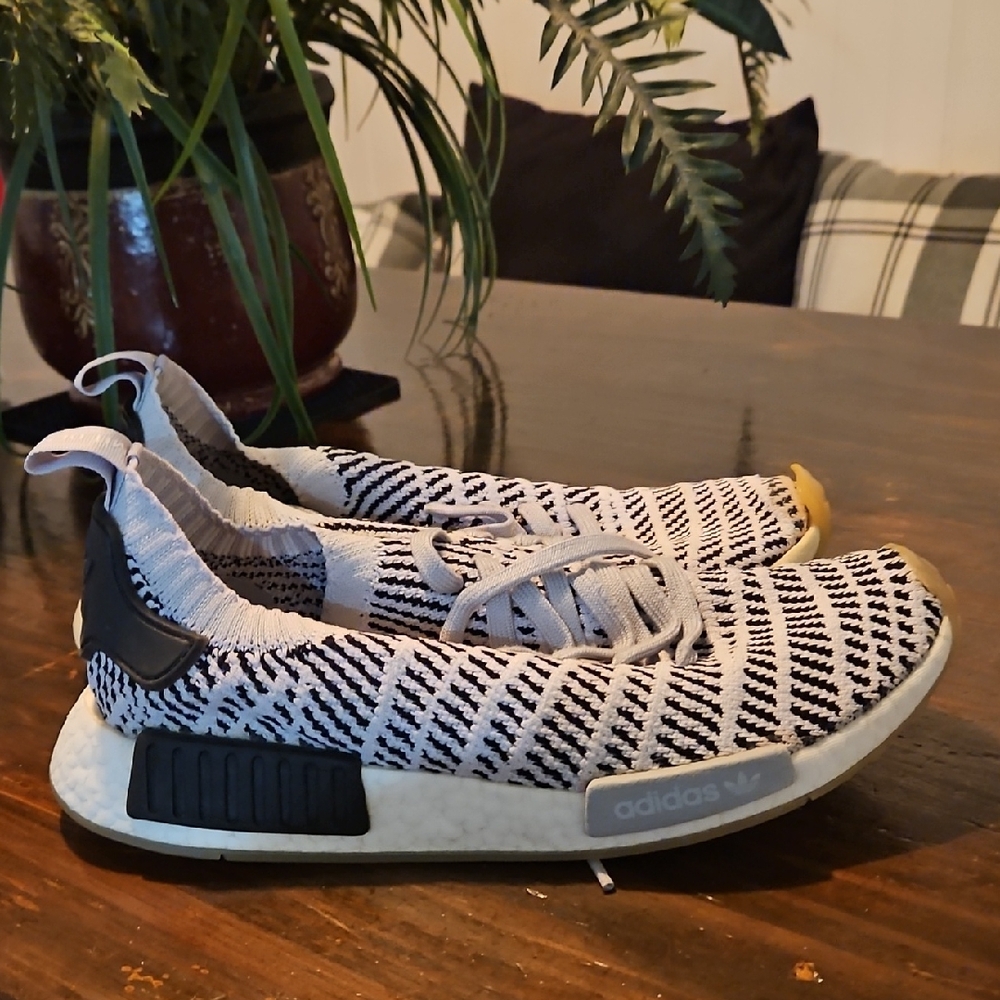 Men's Adidas NMD R1 Black and White Primeknit Shoes